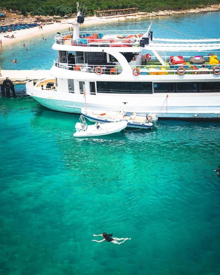 Queen Isabella Premium Hotell Vlorë Eksteriør bilde