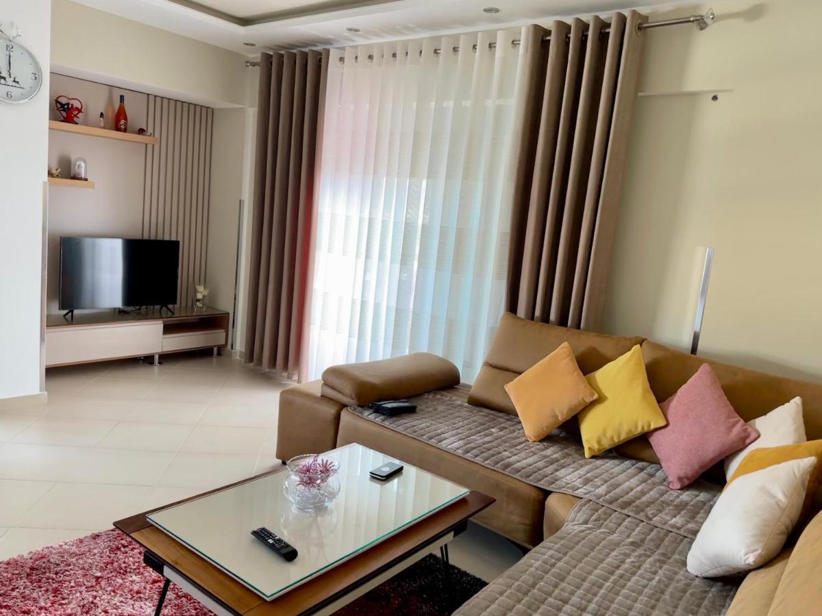 Queen Isabella Premium Hotell Vlorë Eksteriør bilde