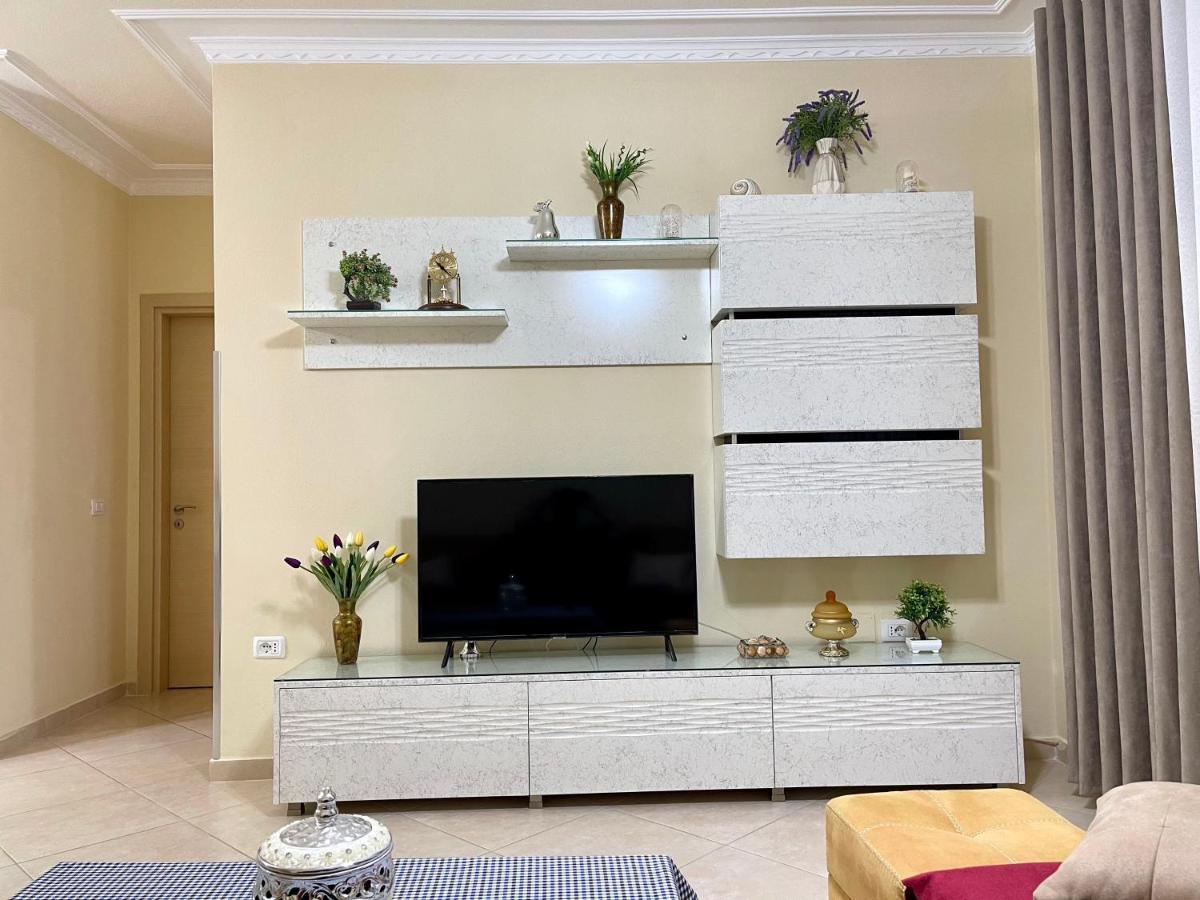 Queen Isabella Premium Hotell Vlorë Eksteriør bilde