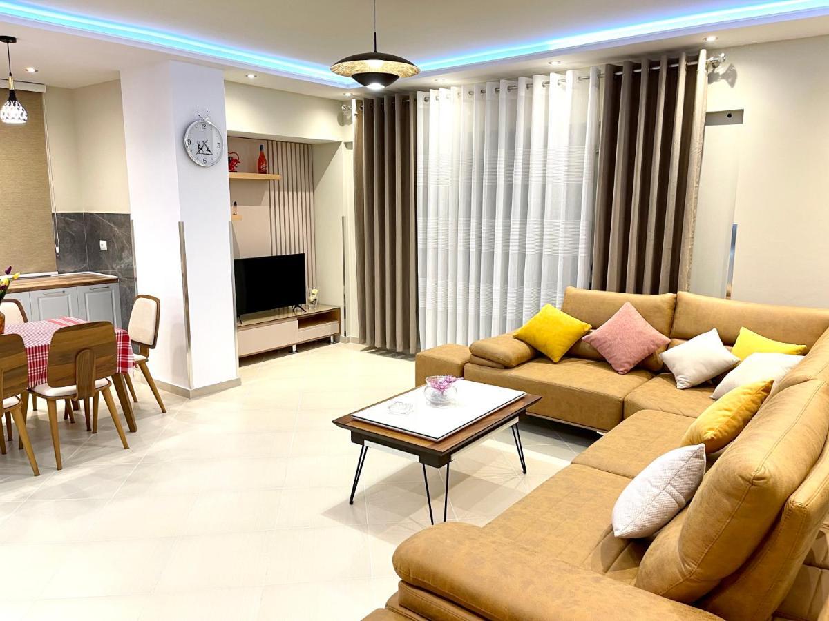 Queen Isabella Premium Hotell Vlorë Eksteriør bilde