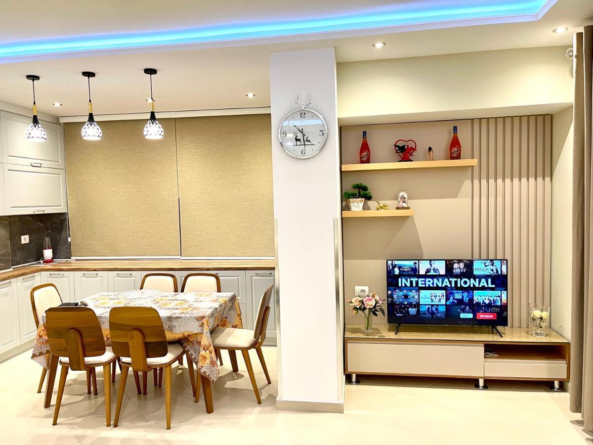 Queen Isabella Premium Hotell Vlorë Eksteriør bilde